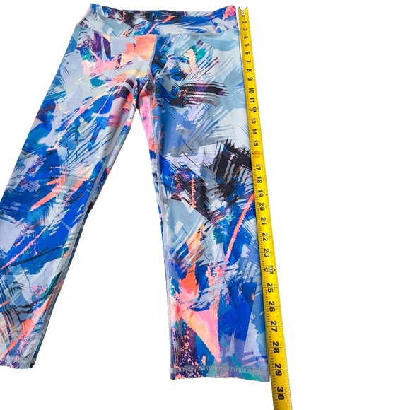 Fabletics Define PowerHold Capri Leggings Mist Ombre Print Small UPF Protection - Picture 4 of 7